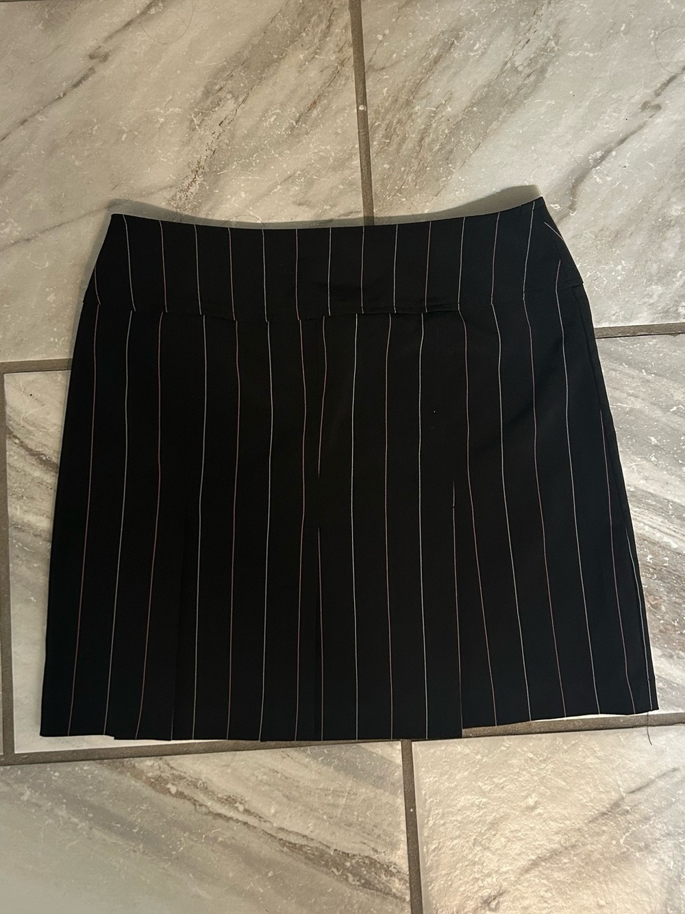 Y2K B. SMART Black Pink Pinstripe Mini Skirt Office Siren Pleated Retro 3/4